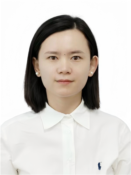 李英.jpg
